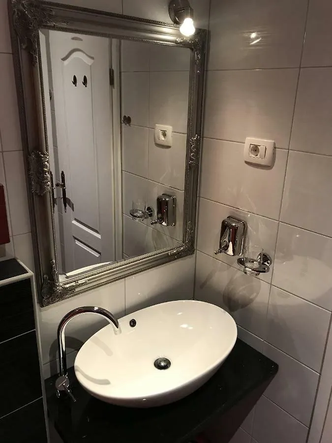 Pula Antic Rooms In Center (Adults Only) 4*,  Croazia