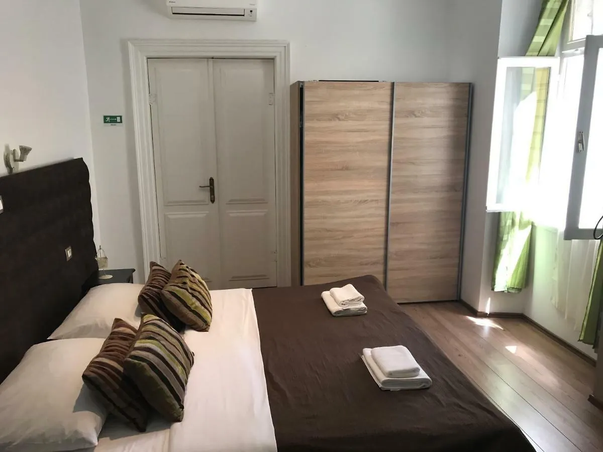 Pula Antic Rooms In Center (Adults Only)